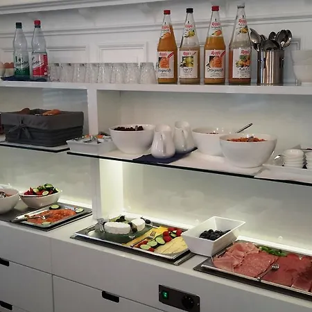 Cristall - Frankfurt מלון פרנקפורט