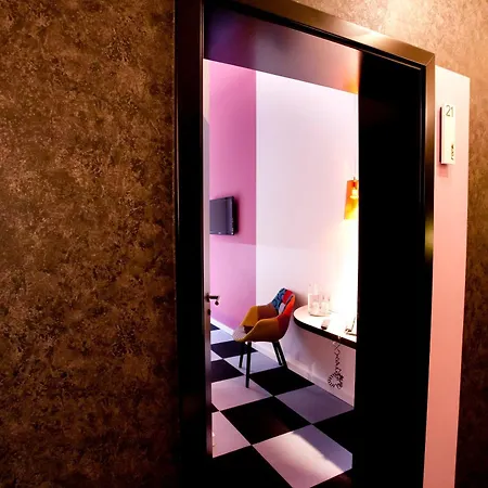 Szálloda Cristall - Frankfurt 3*
