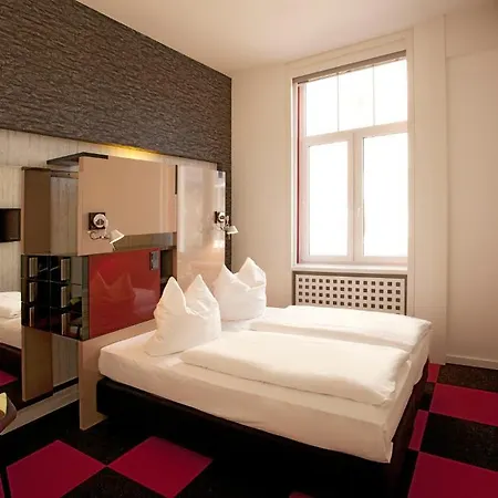 Cristall - Frankfurt Otel