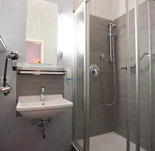 Hotel Cristall - Frankfurt Frankfurt am Main