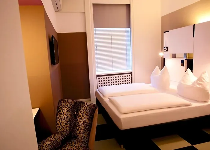 Cristall - Frankfurt 3*