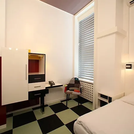 Hotel Cristall - Frankfurt