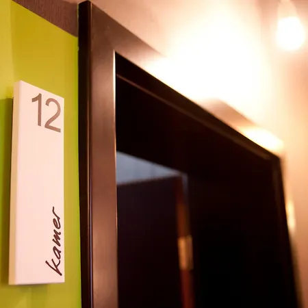 クリスタル - シティ