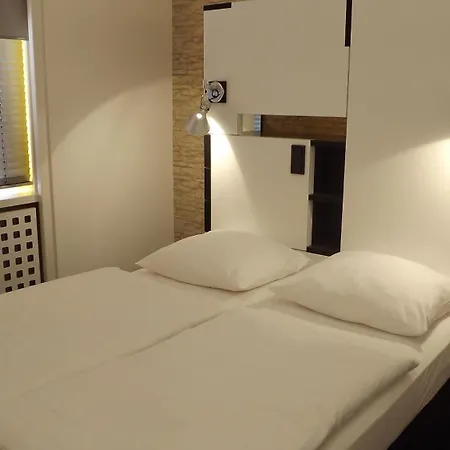מלון Cristall - Frankfurt 3*