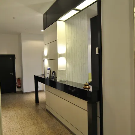 Hotel Cristall - Frankfurt Frankfurt am Main