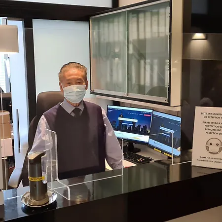 クリスタル - シティ 3* フランクフルト