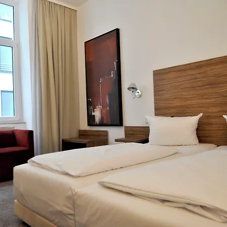Cristall - Frankfurt Hotel 3*