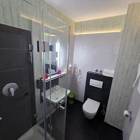 Hotel Cristall - Frankfurt