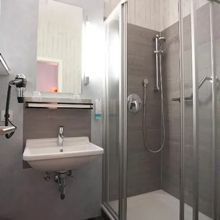 Hotel Cristall - Frankfurt Frankfurt am Main