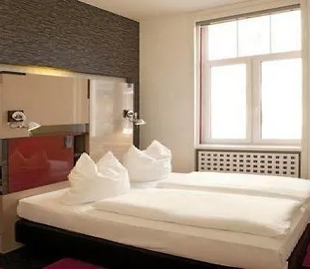 Otel Cristall - Frankfurt Frankfurt am Main
