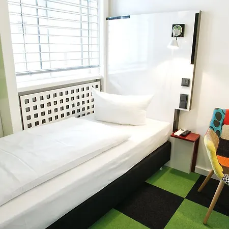 Cristall - Frankfurt 3*