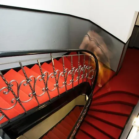 Cristall - Frankfurt Hotel