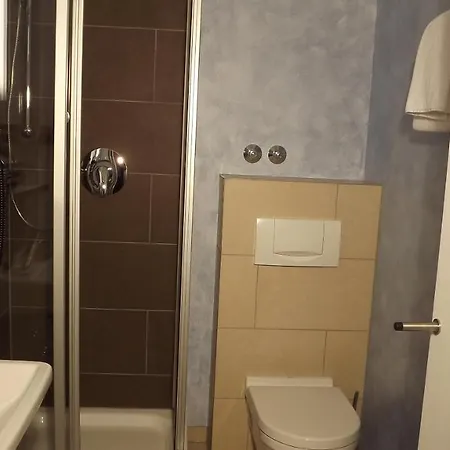 Hotel Cristall - Frankfurt 3*