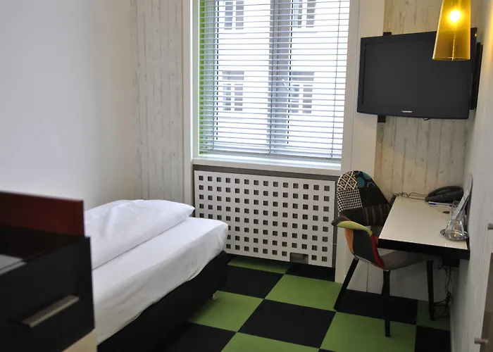 Cristall - Frankfurt 3*