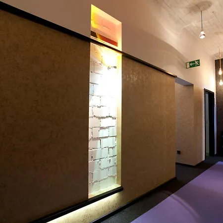 Otel Cristall - Frankfurt 3*