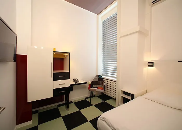 Otel Cristall - Frankfurt