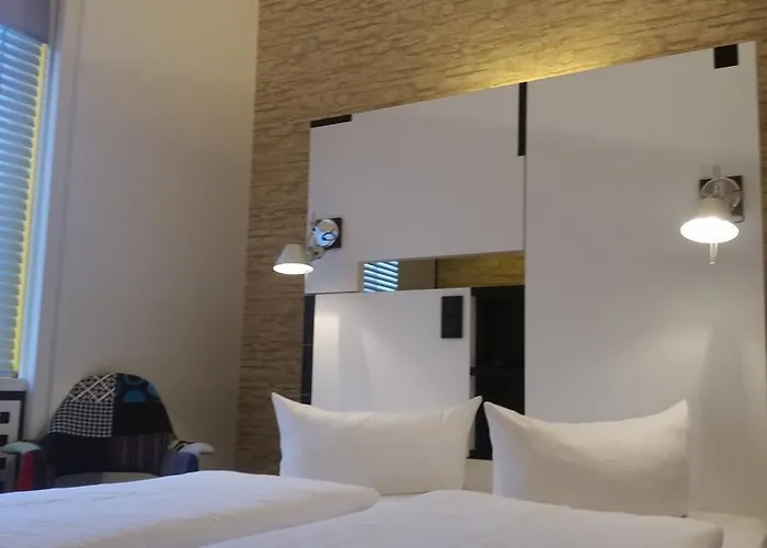 Cristall - Frankfurt Hotel 3*