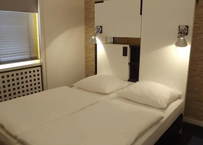 Otel Cristall - Frankfurt 3*