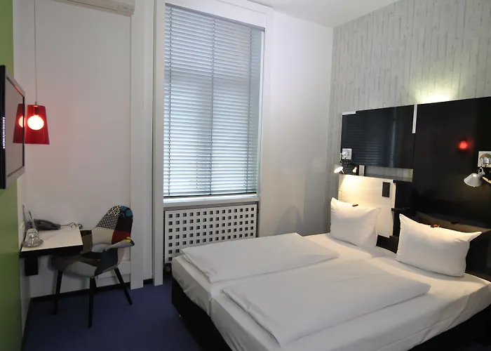 Cristall - Frankfurt 3*