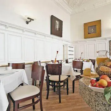 Cristall - Frankfurt Otel