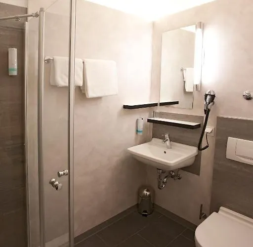 Otel Cristall - Frankfurt Frankfurt am Main