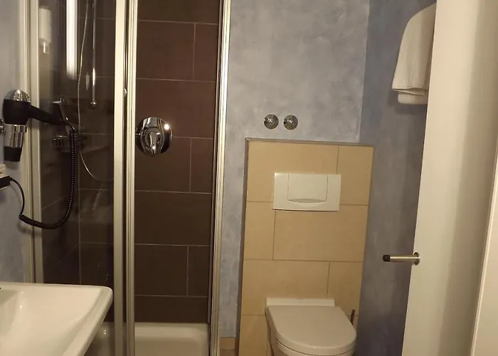 Hotel Cristall - Frankfurt 3*